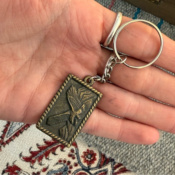 Vintage Bronze Eagle Keychain - Picture 4 of 5